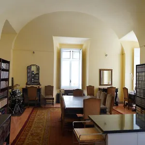 The Saint's Library Loft In Historical Palace Naples