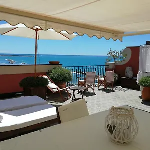 Attico In Appartamento Chiavari
